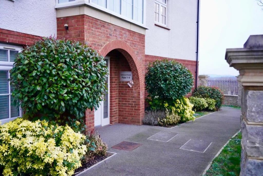 Candy Dene, Top Floor Apartment Swanscombe Exterior photo